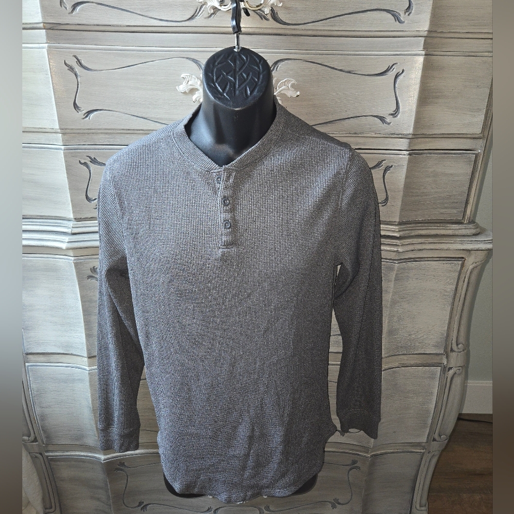 All in Motion Black Textured Shirt